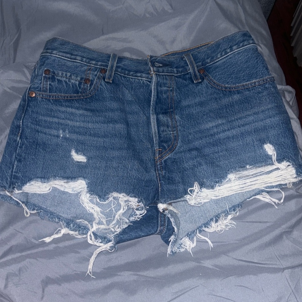 Womens Levi Shorts Size 27